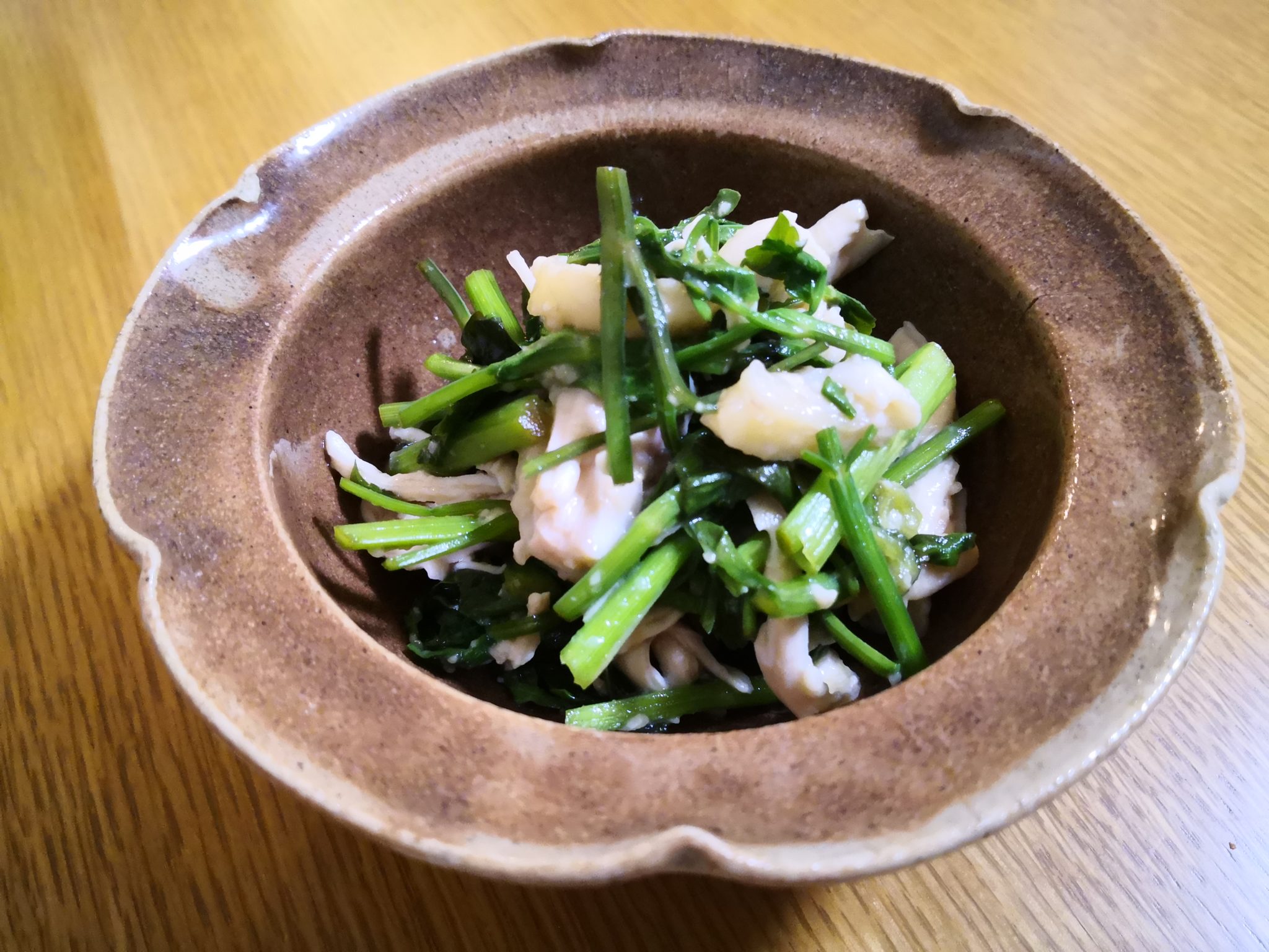 セリと鶏胸肉の酢味噌和え