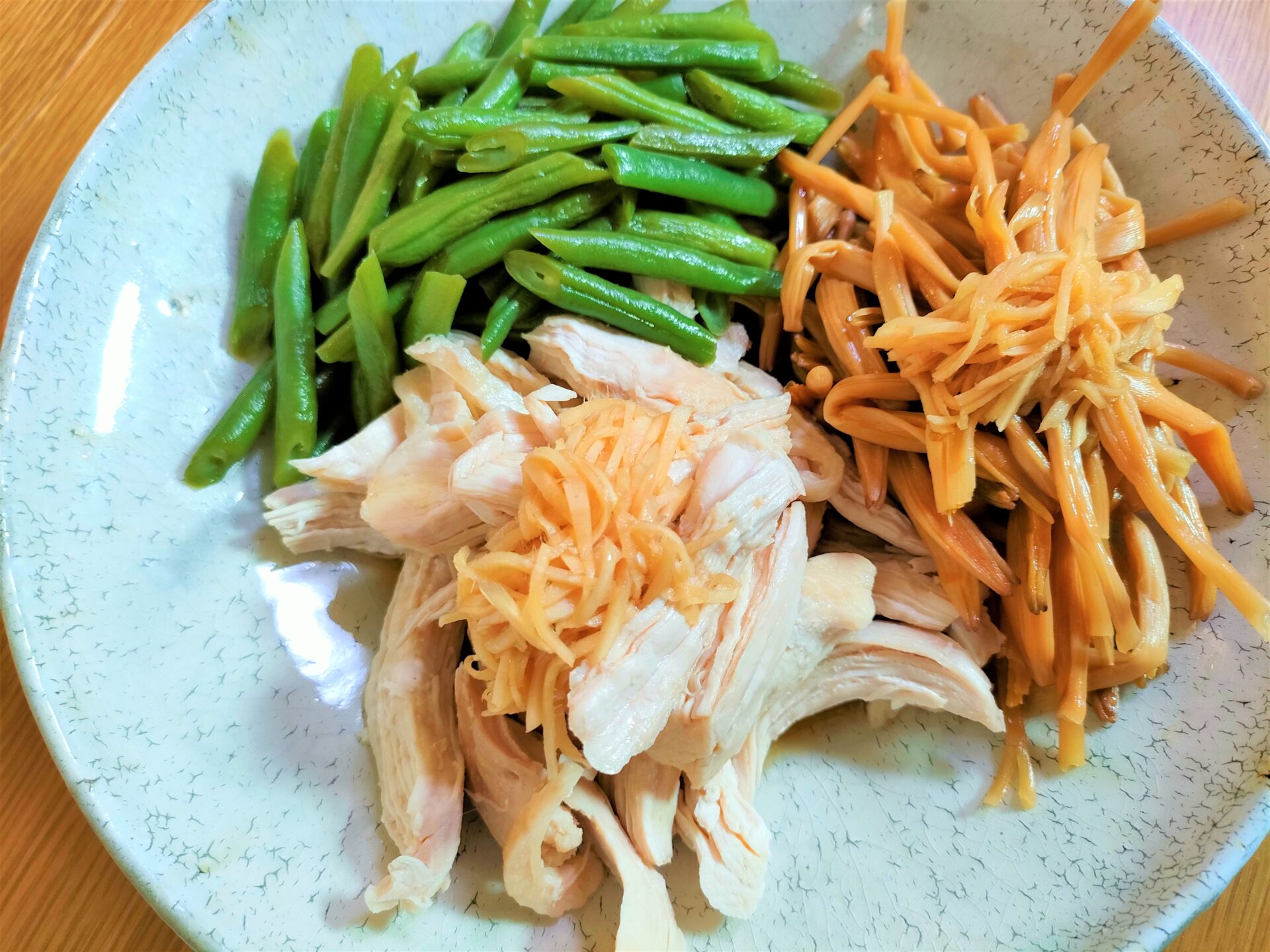 金針菜と鶏肉の生姜だれ（夏疲れ解消）